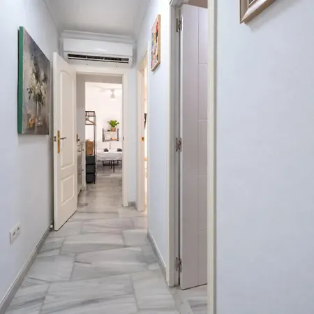 Old Town Apartment *